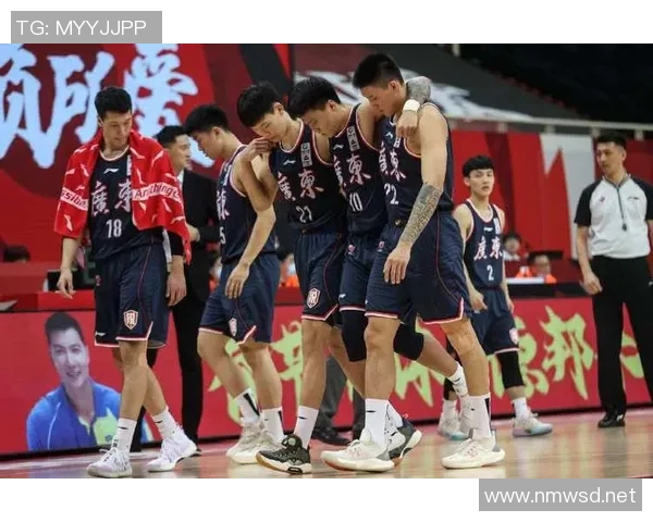 重庆篮球队战术分析与对手战术对比深度剖析